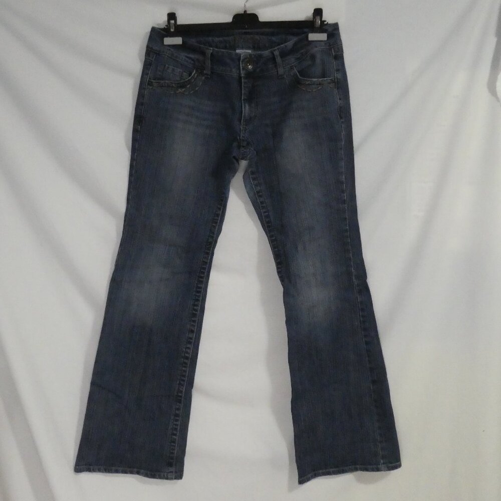 REVOLUTION by RICKI'S | size 31 12 /Blue Denim / Jeans | Detailed Pockets